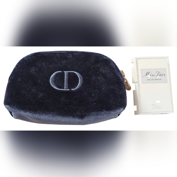 Christian Dior Blue Velvet Cosmetic Pouch With Logo And Sample Parfum, New! - Picture 5 of 7